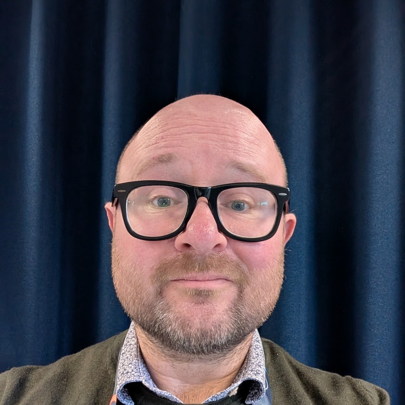 Simon Francis